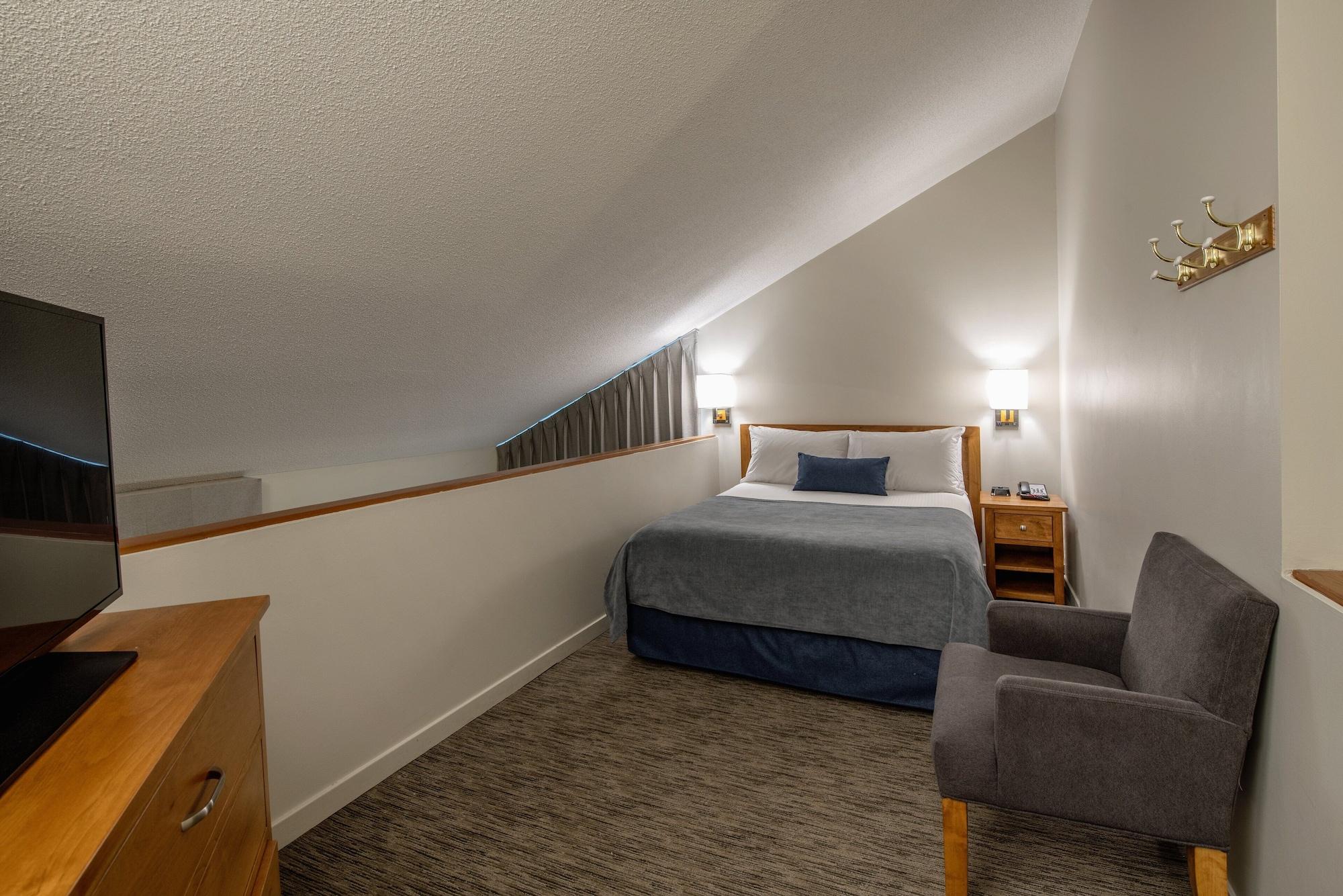 Whistler Village Inn & Suites Екстериор снимка