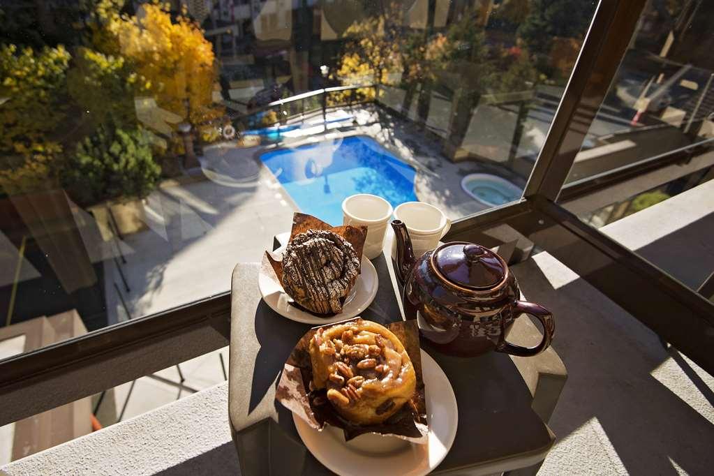 Whistler Village Inn & Suites Съоръжения снимка