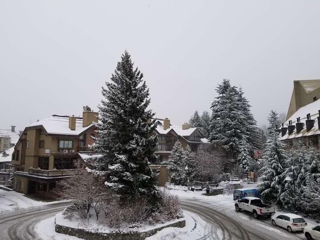 Whistler Village Inn & Suites Екстериор снимка