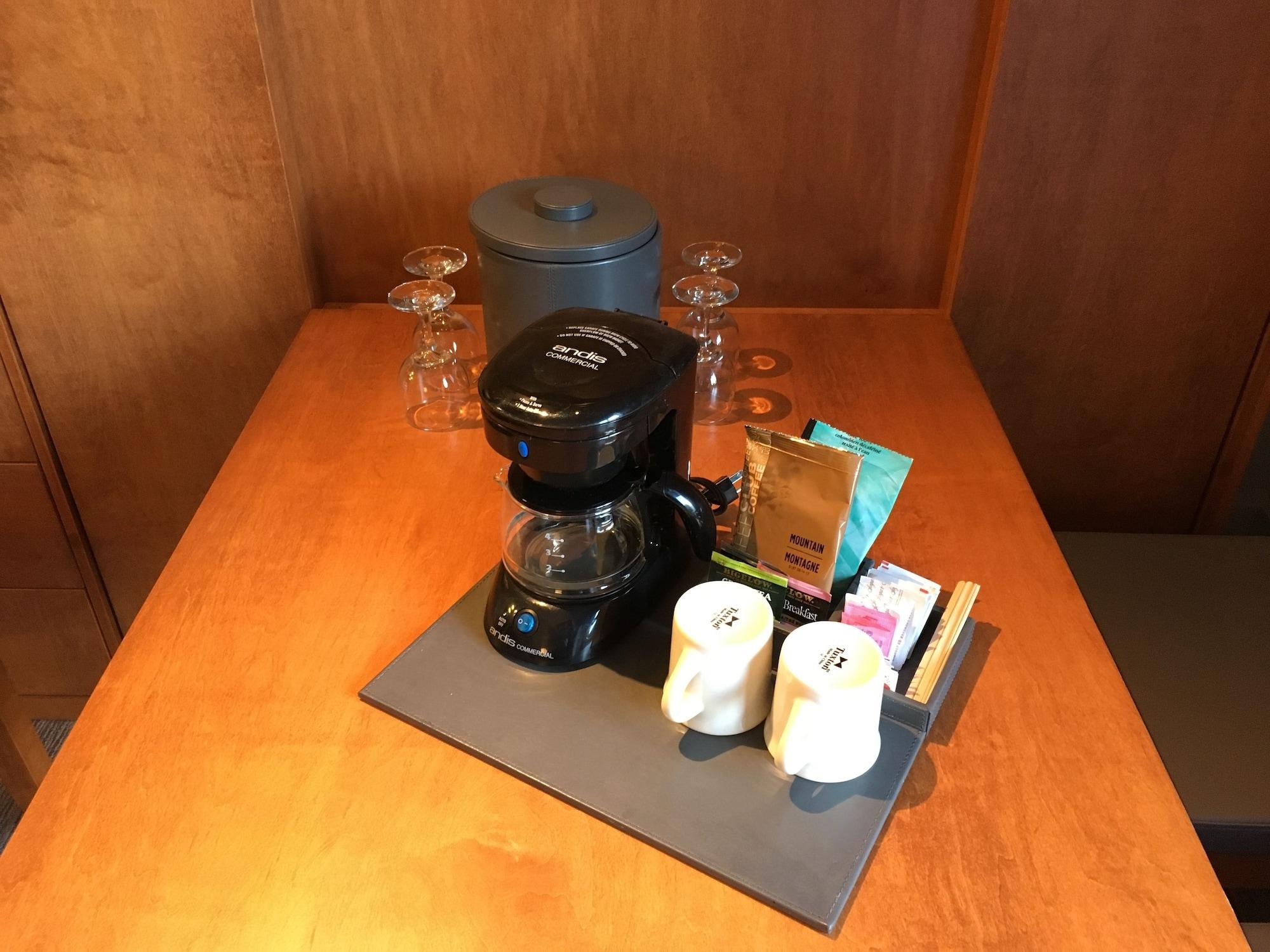 Whistler Village Inn & Suites Екстериор снимка