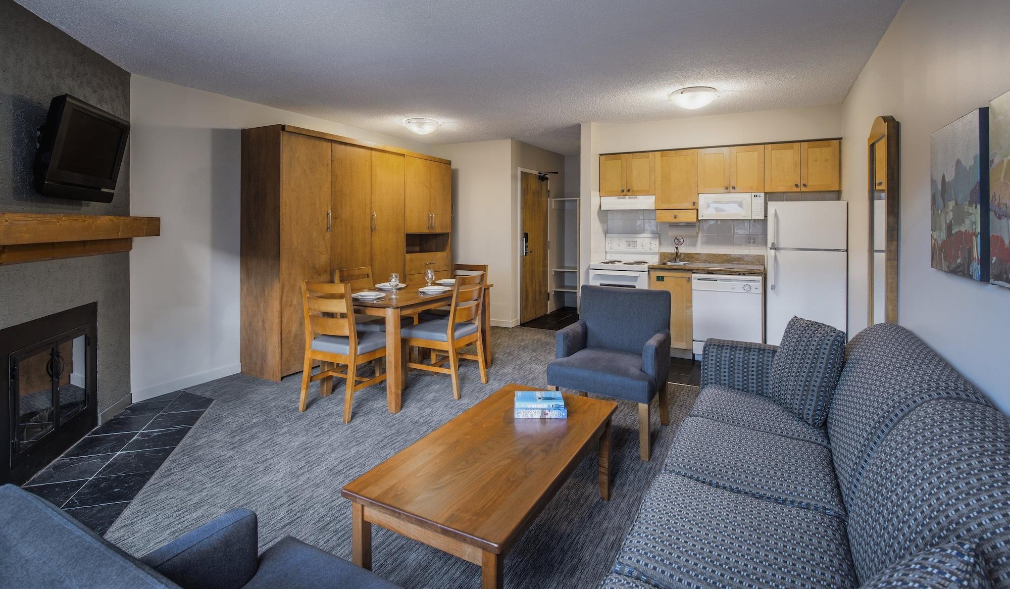 Whistler Village Inn & Suites Екстериор снимка