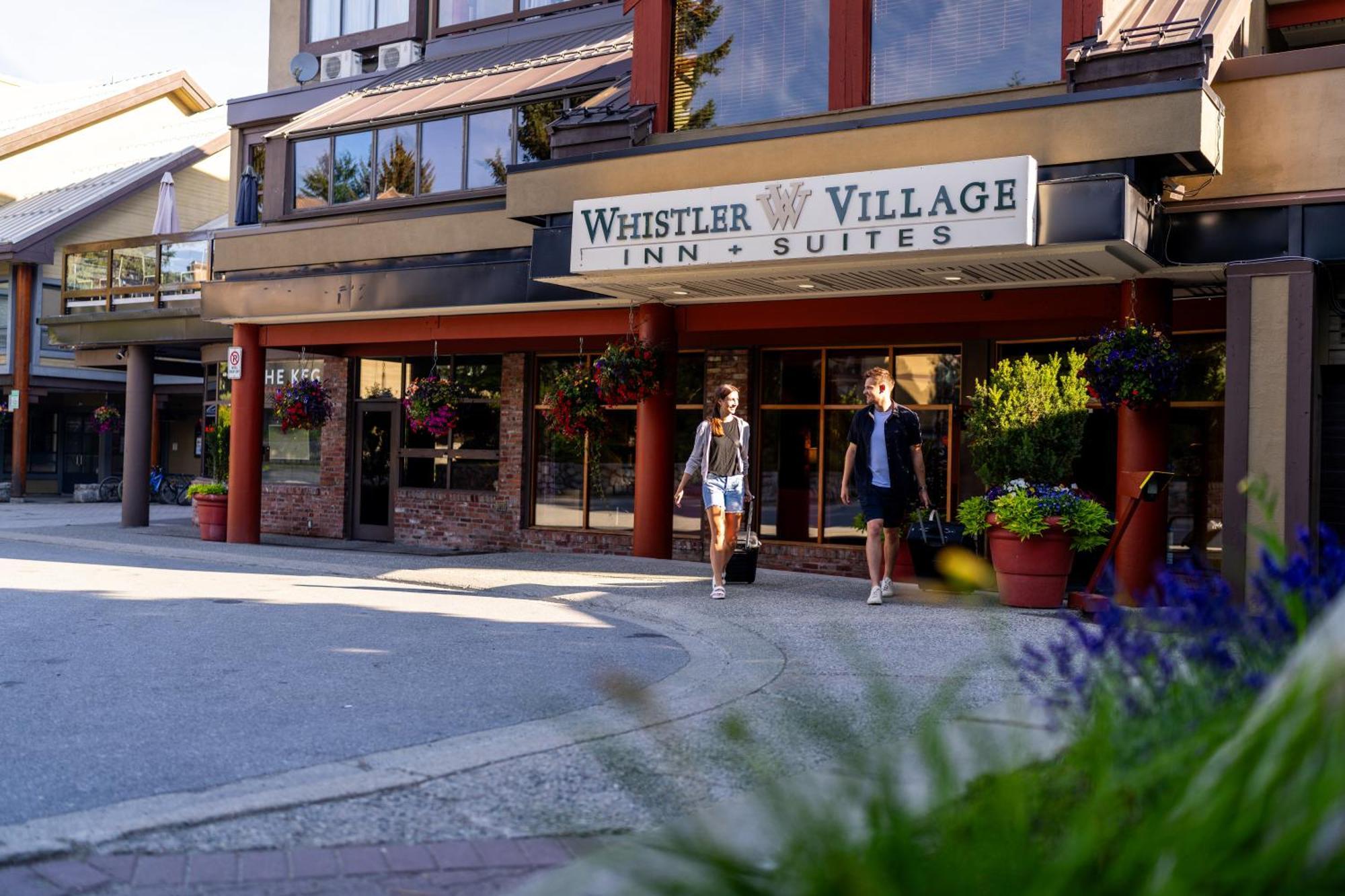 Whistler Village Inn & Suites Екстериор снимка