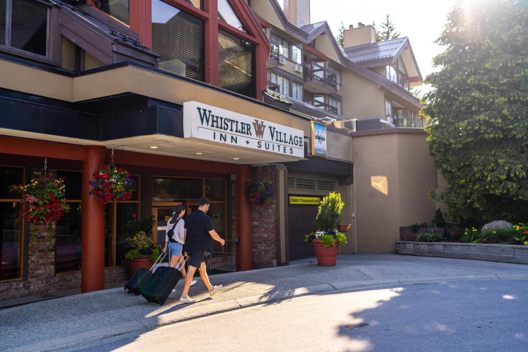 Whistler Village Inn & Suites Екстериор снимка