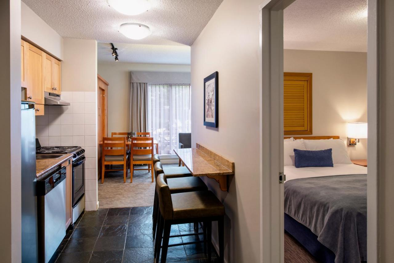 Whistler Village Inn & Suites Екстериор снимка